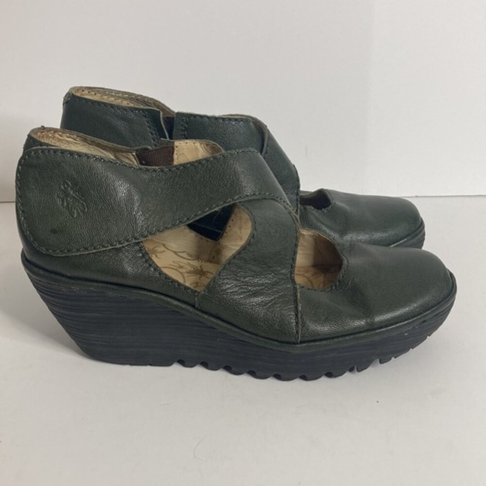 Fly London Shoes Womens 39 US 8 8.5 Green Leather Criss Cross Yogo Platform